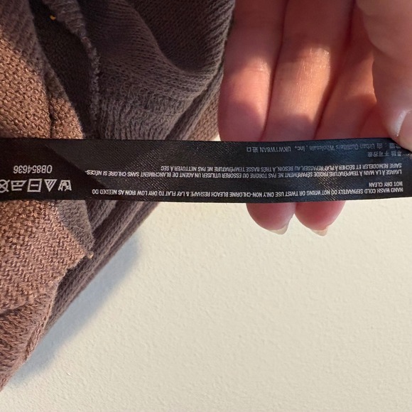 Out From Under Cropped Waffle Henley Brown Long Sleeve Urban Outfitters Small - Picture 13 of 14